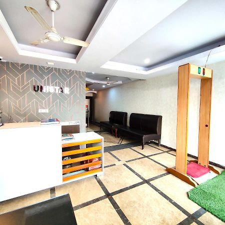 Hotel Unistar Nowe Delhi Zewnętrze zdjęcie