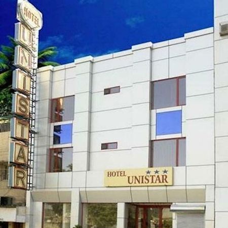 Hotel Unistar Nowe Delhi Zewnętrze zdjęcie