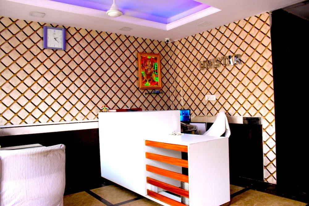 Hotel Unistar Nowe Delhi Zewnętrze zdjęcie