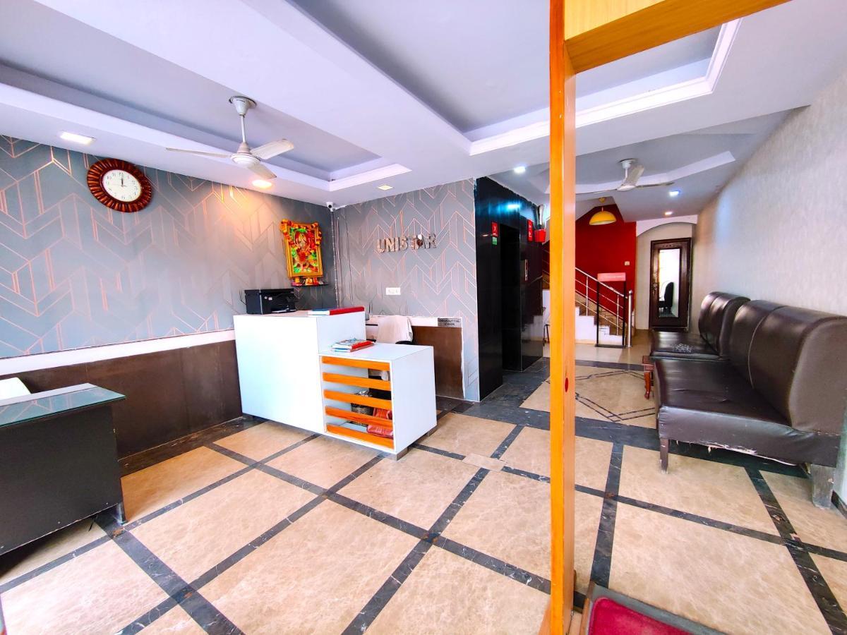 Hotel Unistar Nowe Delhi Zewnętrze zdjęcie