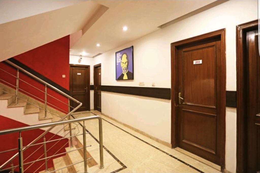 Hotel Unistar Nowe Delhi Zewnętrze zdjęcie