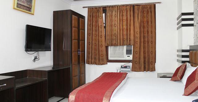 Hotel Unistar Nowe Delhi Zewnętrze zdjęcie