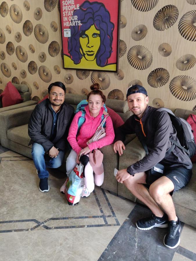 Hotel Unistar Nowe Delhi Zewnętrze zdjęcie